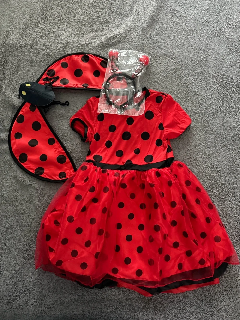 Red and Black Kids light Up Ladybug Costume with Wings and Headband  Sz 10 NWT
